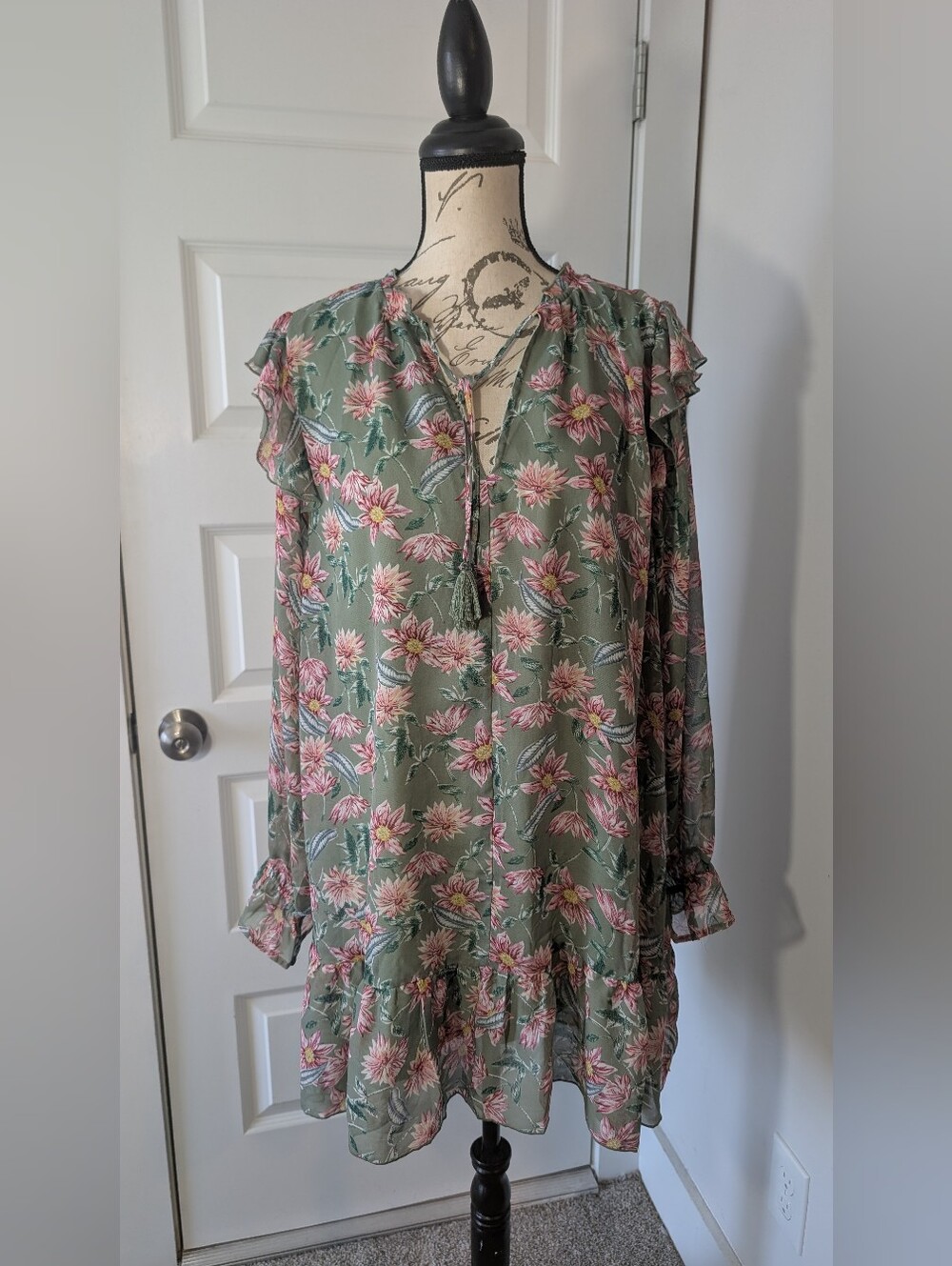 Umgee Green Floral Ruffle Peasant Tunic with Pink Blossoms Size L